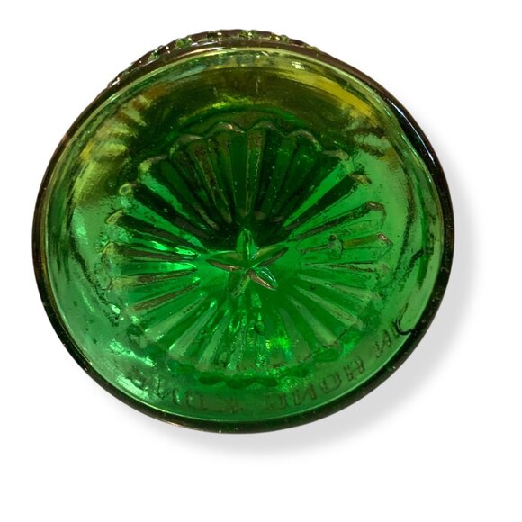 Vintage Green Glass Oil Lamp Brass Burner by Fook Cheung Hong Kong Collectible - Picture 8 of 8